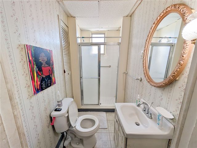 201 Comrie Ave, Braddock, PA 15104