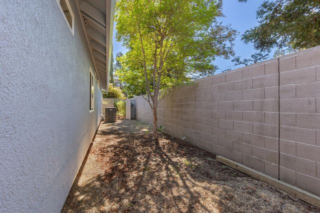 265 Snowy River Ct, Roseville, CA 95747