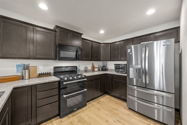 7413 Summerset Avenue NE, Cedar Rapids, IA 52402