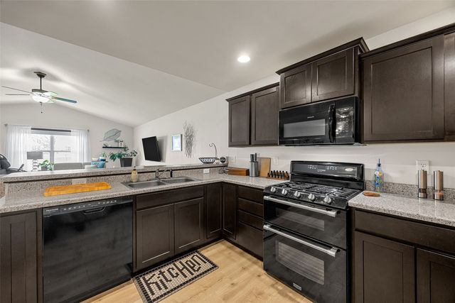 7413 Summerset Avenue NE, Cedar Rapids, IA 52402