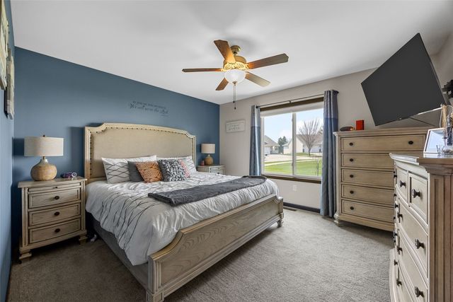 7413 Summerset Avenue NE, Cedar Rapids, IA 52402