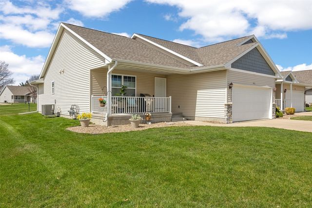 7413 Summerset Avenue NE, Cedar Rapids, IA 52402