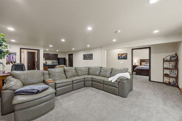 7413 Summerset Avenue NE, Cedar Rapids, IA 52402