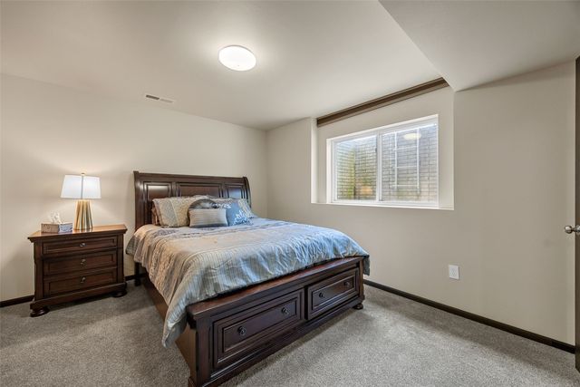 7413 Summerset Avenue NE, Cedar Rapids, IA 52402