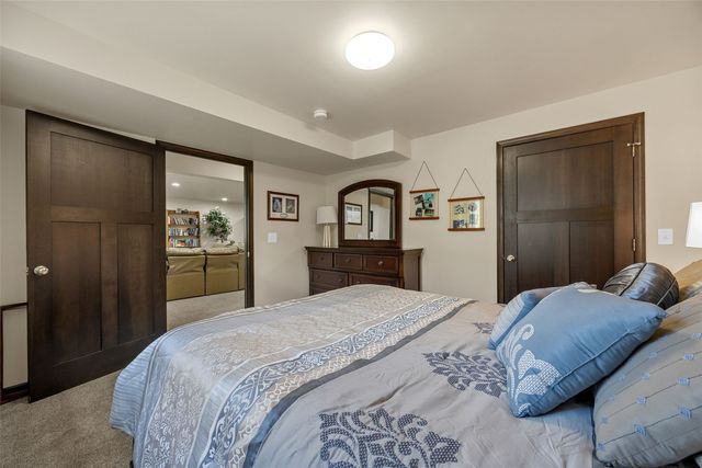 7413 Summerset Avenue NE, Cedar Rapids, IA 52402