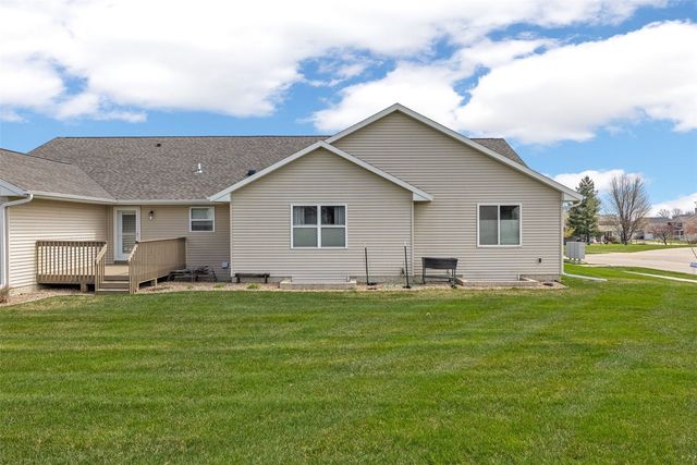 7413 Summerset Avenue NE, Cedar Rapids, IA 52402