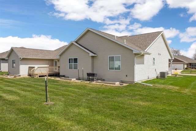 7413 Summerset Avenue NE, Cedar Rapids, IA 52402