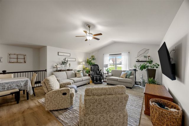 7413 Summerset Avenue NE, Cedar Rapids, IA 52402