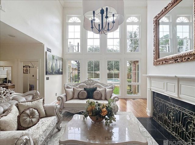 5341 Riverbend Blvd, Baton Rouge, LA 70820