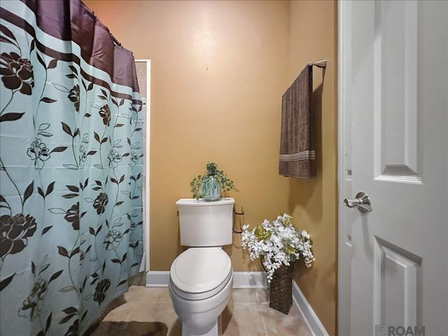 5341 Riverbend Blvd, Baton Rouge, LA 70820