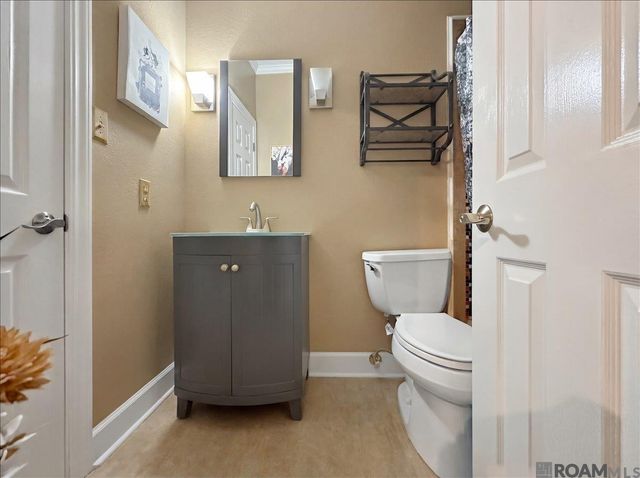 5341 Riverbend Blvd, Baton Rouge, LA 70820