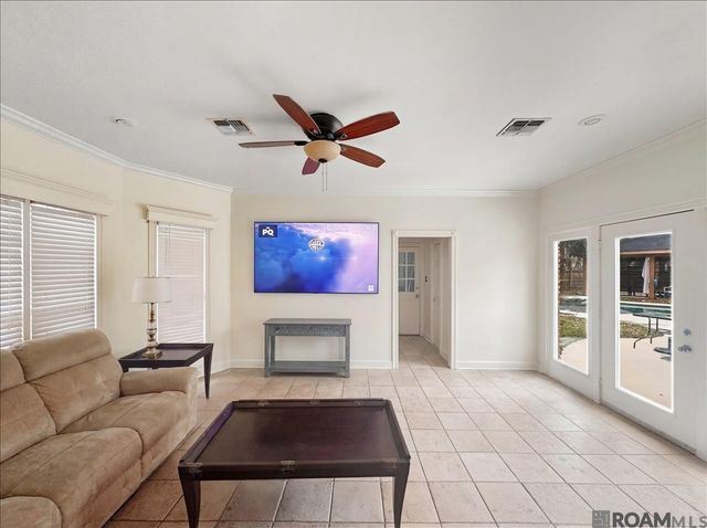 5341 Riverbend Blvd, Baton Rouge, LA 70820