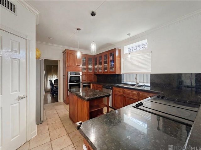 5341 Riverbend Blvd, Baton Rouge, LA 70820