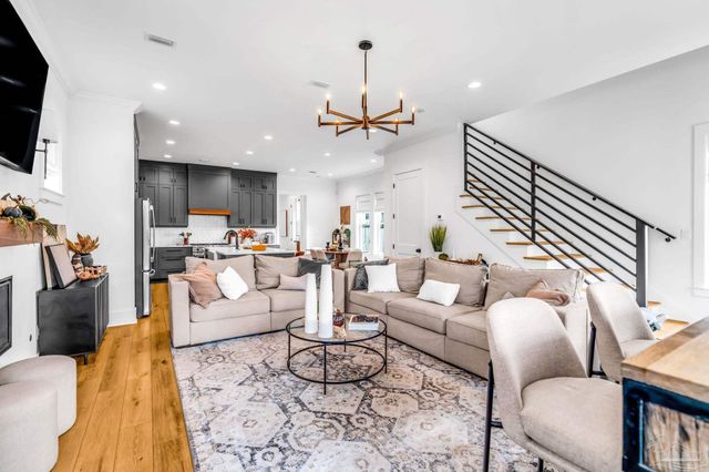 1028 E Yonge St, Pensacola, FL 32503