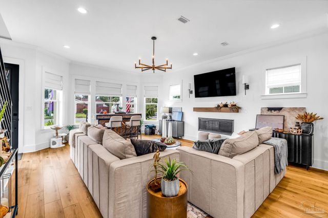 1028 E Yonge St, Pensacola, FL 32503