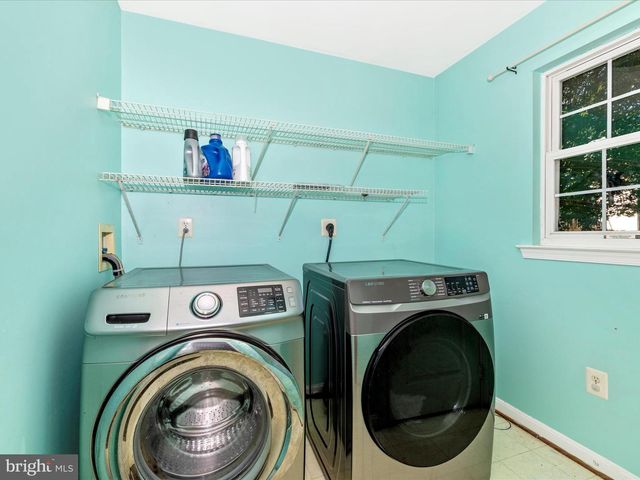 13681 SAMHILL DR, Mount Airy, MD 21771