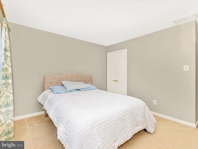 13681 SAMHILL DR, Mount Airy, MD 21771