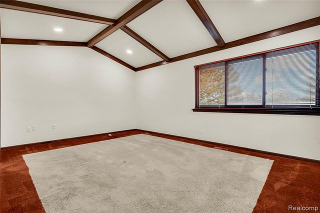 29118 E Chanticleer Drive, Southfield, MI 48034