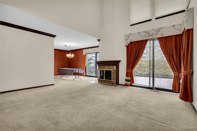 29118 E Chanticleer Drive, Southfield, MI 48034