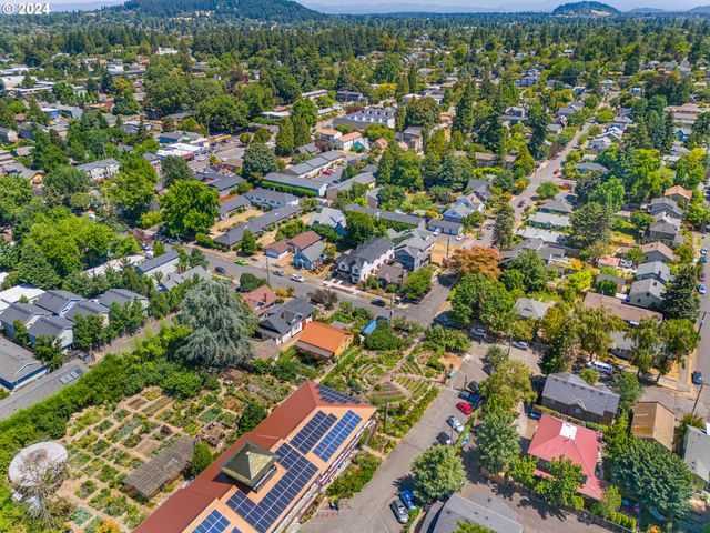 4264 Se 37th Ave, Portland, OR 97202