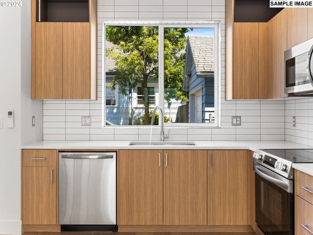 4264 Se 37th Ave, Portland, OR 97202