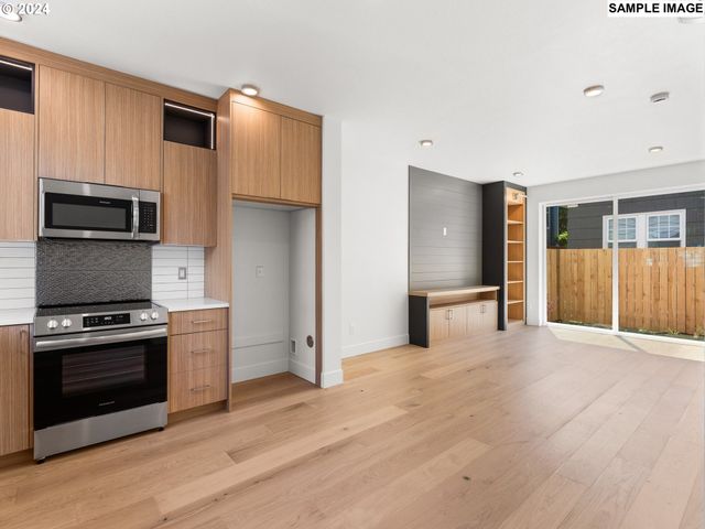 4264 Se 37th Ave, Portland, OR 97202