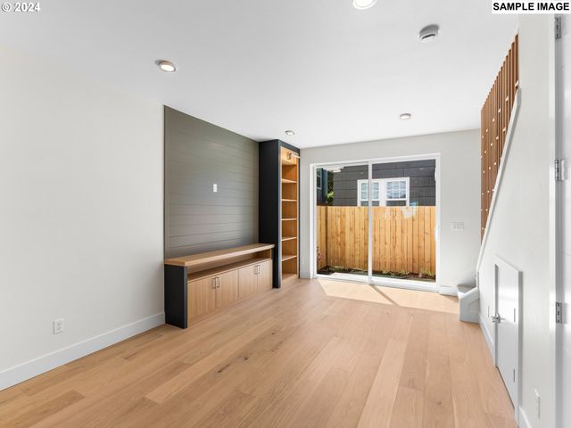 4264 Se 37th Ave, Portland, OR 97202