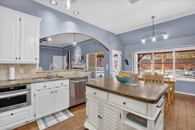 324 Woodcrest Drive, Saginaw, TX 76179