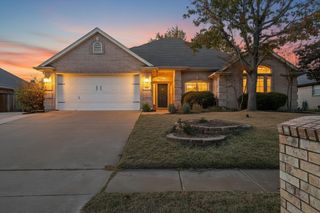 324 Woodcrest Drive, Saginaw, TX 76179
