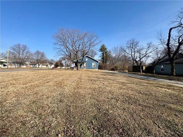 502 E Jefferson Street, Pittsburg, KS 66762