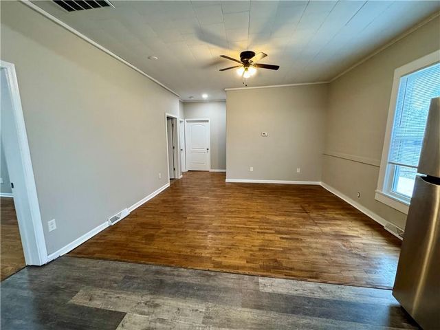 502 E Jefferson Street, Pittsburg, KS 66762