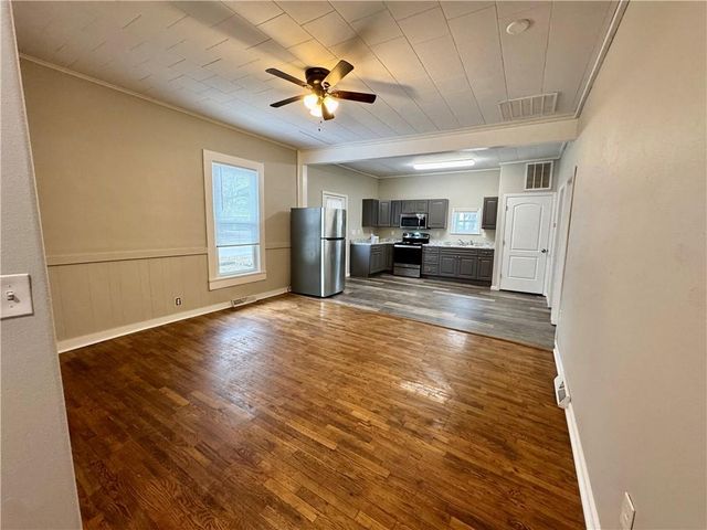 502 E Jefferson Street, Pittsburg, KS 66762