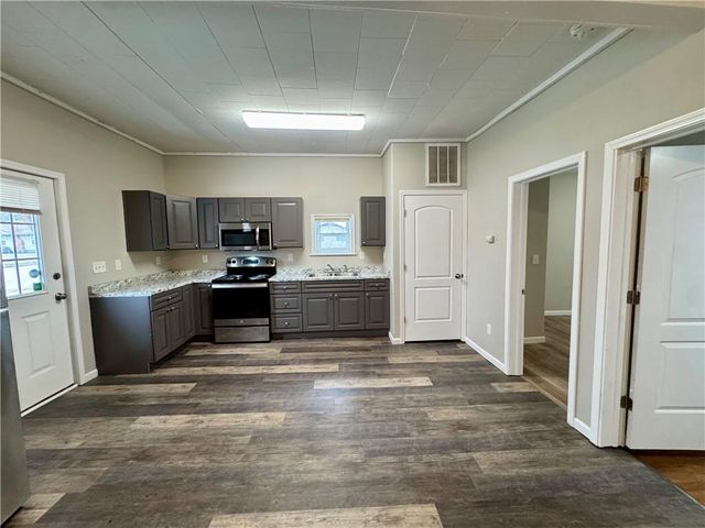 502 E Jefferson Street, Pittsburg, KS 66762