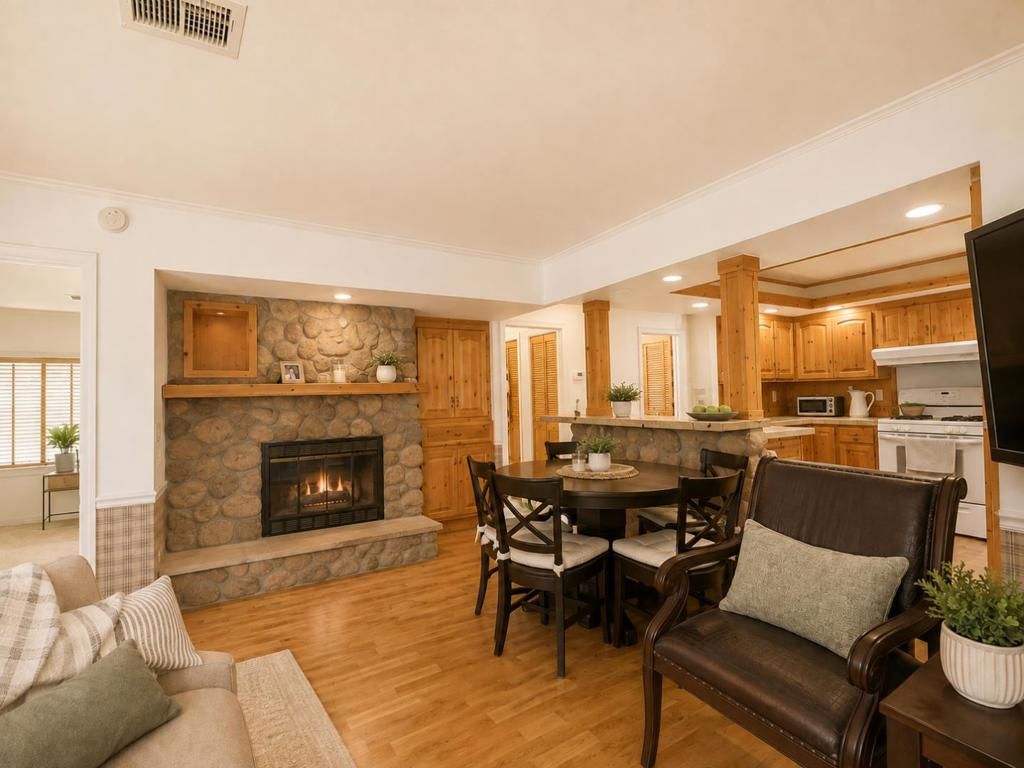 Image 7 of property listing at 541 Millpond Drive 541, San Jose, CA 95125