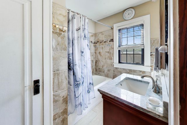 7132 Olcott Avenue, Hammond, IN 46323