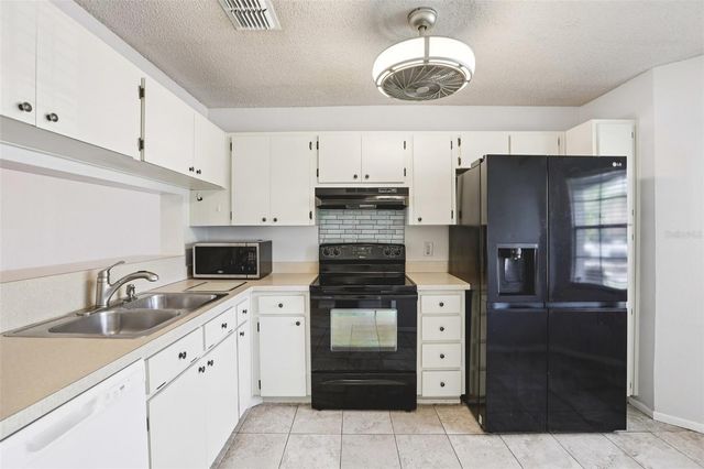 28 BRIGTON COURT, Safety Harbor, FL 34695