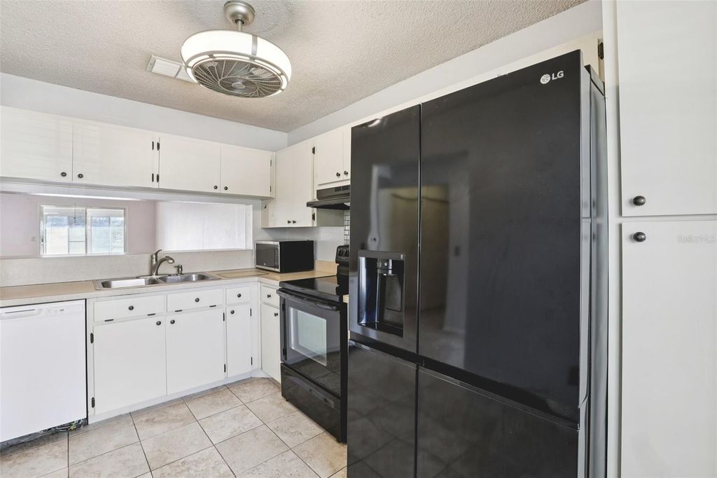 Image 13 of property listing at 28 BRIGTON COURT, Safety Harbor, FL 34695