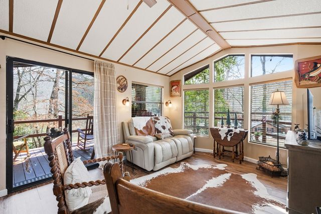 1856 Deer Run Circle, Hiawassee, GA 30546