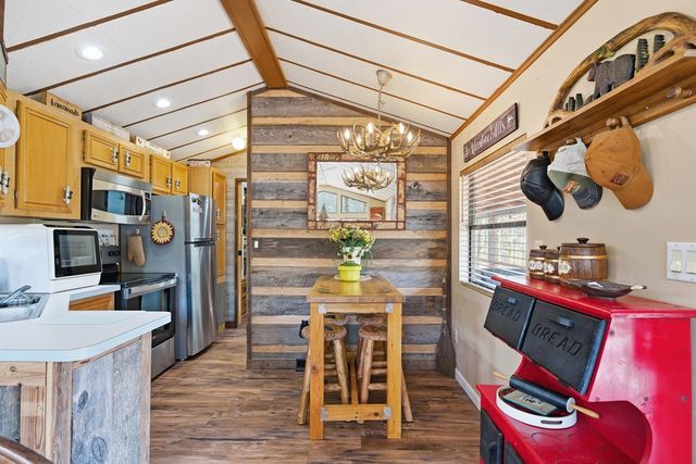 1856 Deer Run Circle, Hiawassee, GA 30546