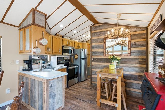 1856 Deer Run Circle, Hiawassee, GA 30546