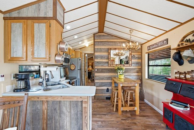 1856 Deer Run Circle, Hiawassee, GA 30546