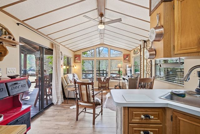 1856 Deer Run Circle, Hiawassee, GA 30546