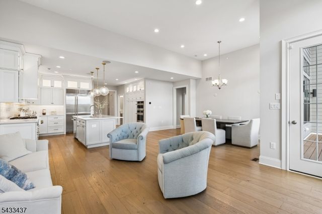 6 Concord Ct, Warren Twp., NJ 07059