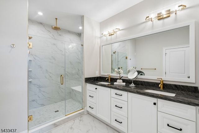 6 Concord Ct, Warren Twp., NJ 07059