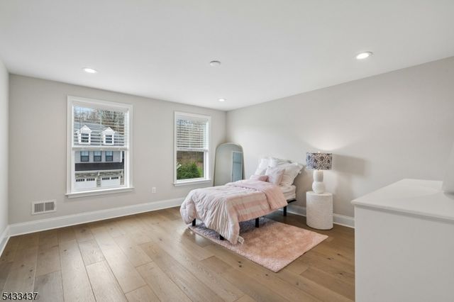 6 Concord Ct, Warren Twp., NJ 07059