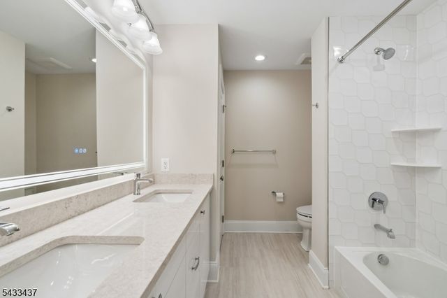 6 Concord Ct, Warren Twp., NJ 07059