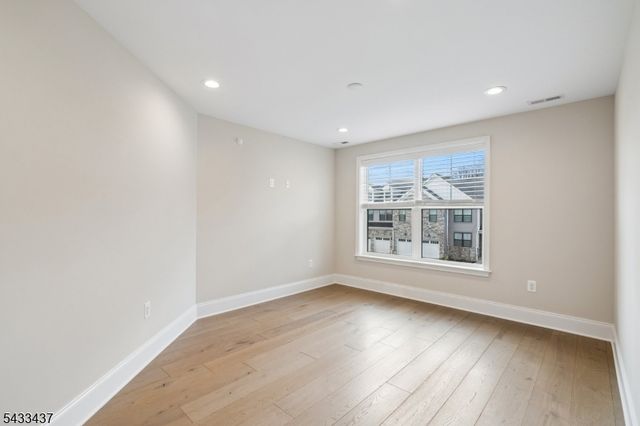 6 Concord Ct, Warren Twp., NJ 07059
