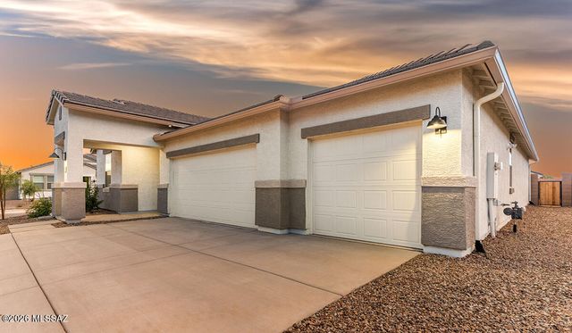 931 W Calle Zaino, Sahuarita, AZ 85629
