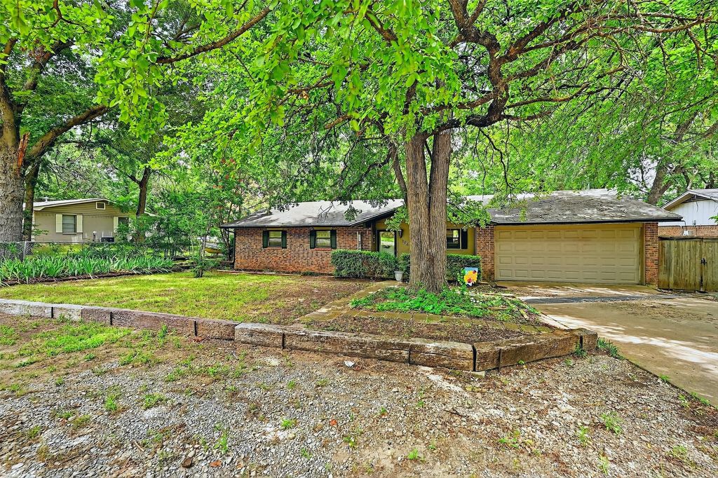 164 Ash Drive, Denison, TX 75020