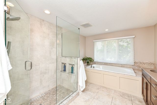 1385 Edinburgh Drive, Carmel, IN 46033